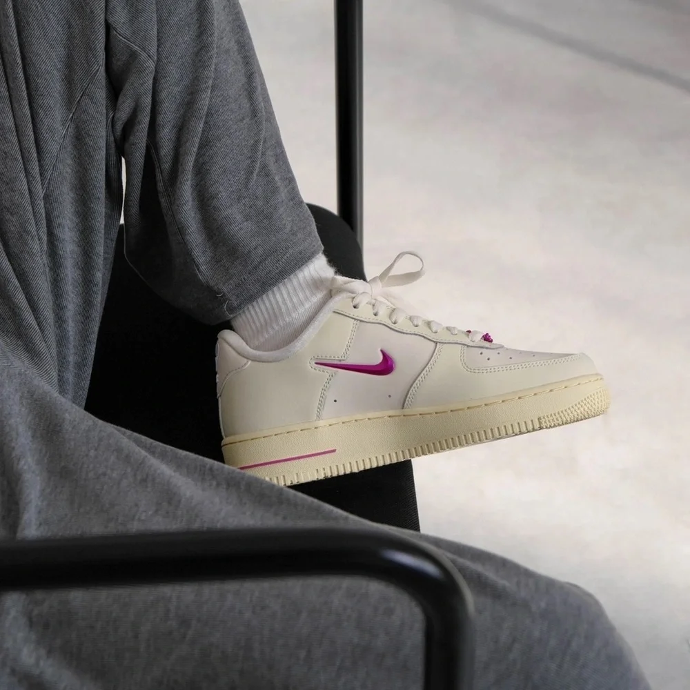 Nike Air Force 1 Women's Sneakers - Cream and‎ Pink